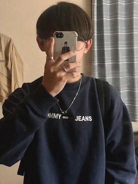「TOMMY HILFIGER（トミーヒルフィガー）のアイテム（スウェット）」を使った、古着かっこよく着てえなさん（メンズ・160cm）の秋コーディネート
