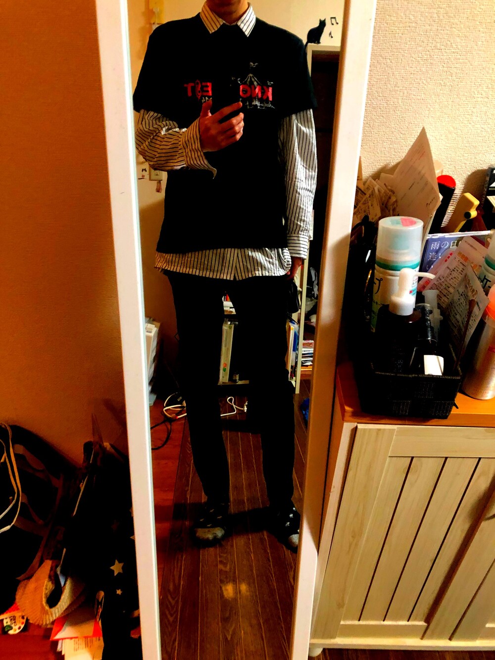 「ZARAのアイテム（シャツ/ブラウス、ホワイト系）」を使った、ろたさん（メンズ・180cm）の春コーディネートの1枚目の写真