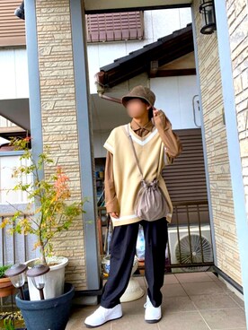 「BASQUE magenta（バスクマゼンタ）のアイテム（ベスト）」を使った、コマツさん（メンズ・160cm）の秋コーディネート