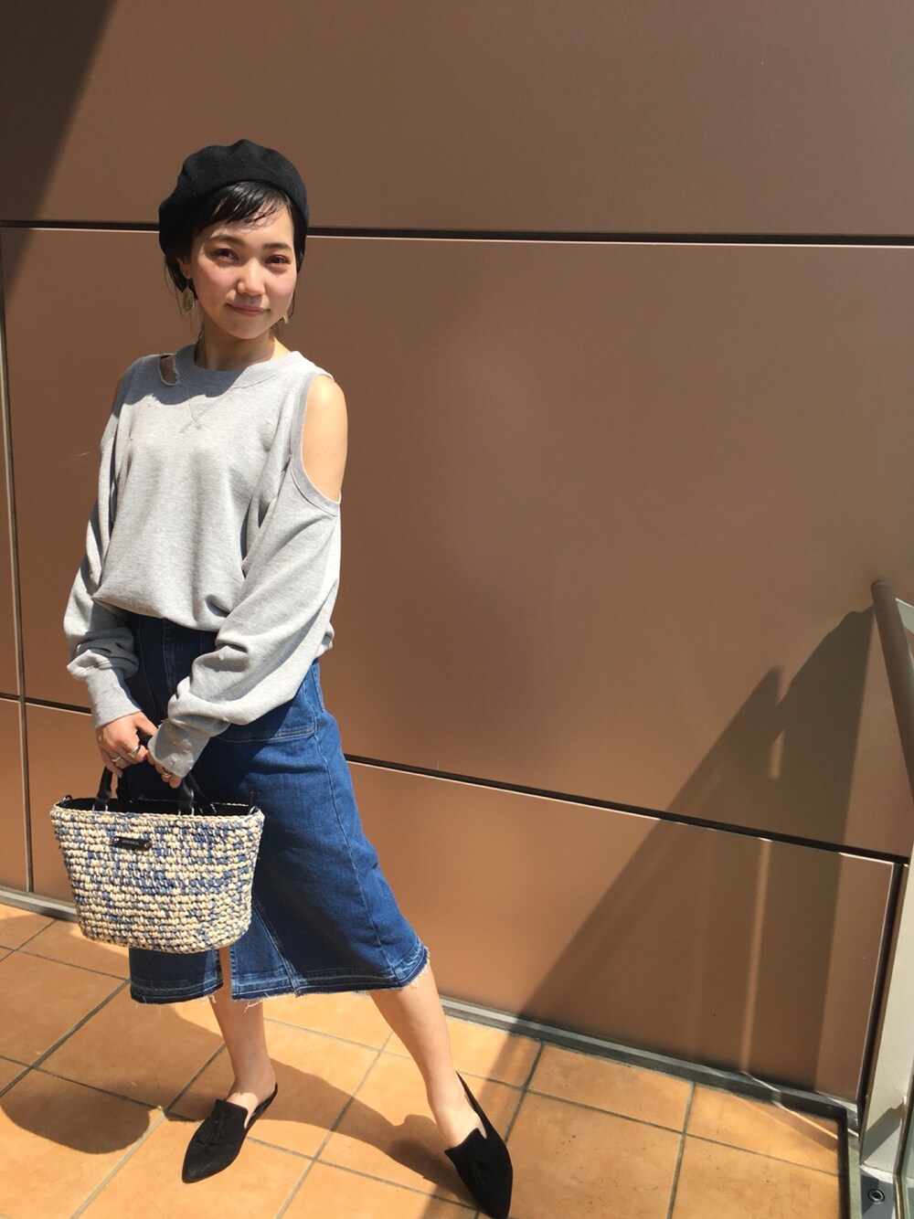 「春コーデ、大人カジュアル、ootd、スカート、キレイめ」｜「DIESELの00SBJ00QATQ（スウェット、グレー系）」を使った、SHIHO_NOIさん（レディース・162cm）の春コーディネートの1枚目の写真