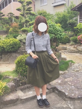 「カーキスカート」｜「アイテム（その他）」を使った、さくさくぱんださん（レディース・162cm）の春コーディネート