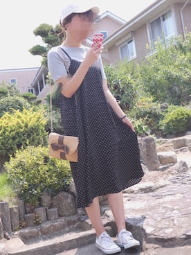 「白キャップ」｜「アイテム（アナログ腕時計）」を使った、さくさくぱんださん（レディース・161cm）の夏コーディネート