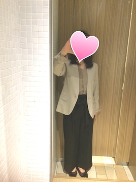 「ベージュ×ブラック」｜「アイテム（ノーカラージャケット）」を使った、えむえふさん（レディース・158cm）の春コーディネート