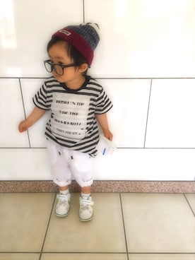 「H&M（エイチ・アンド・エム）のアイテム（パンツ、ホワイト系）」を使った、yumama77さん（キッズ・80cm）の春コーディネート
