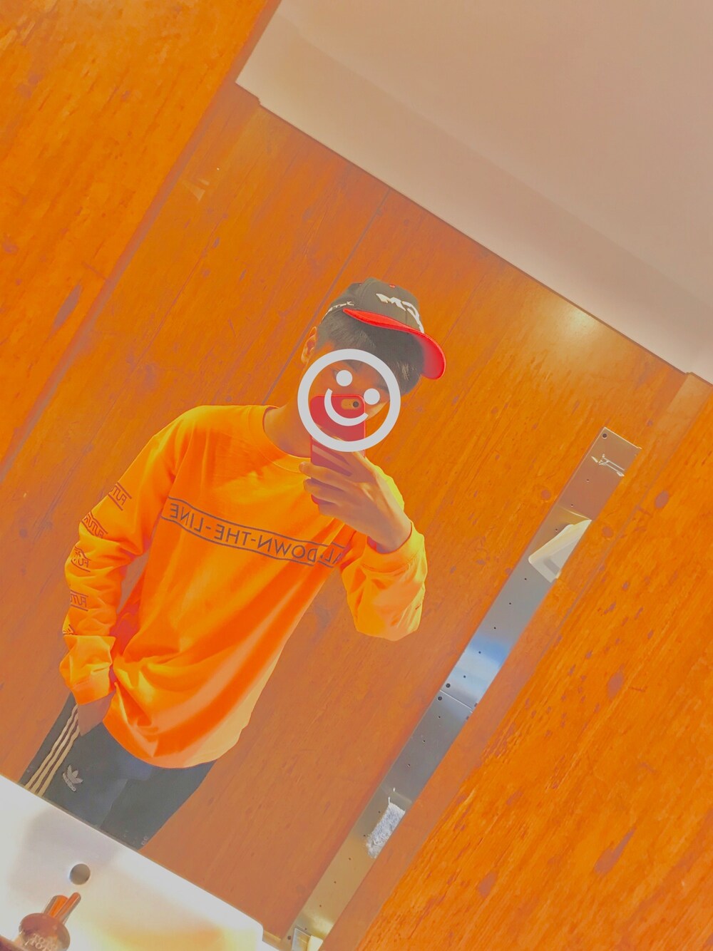 「お洒落さんとつながりたい」｜「WEGOのアイテム（その他トップス、オレンジ系）」を使った、わもんさん（メンズ・165cm）の秋コーディネートの1枚目の写真