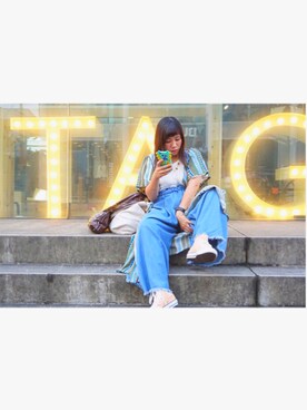 「CONVERSE（コンバース）のアイテム（スニーカー、オレンジ系）」を使った、ゆ ずさん（レディース・155cm）の冬コーディネート