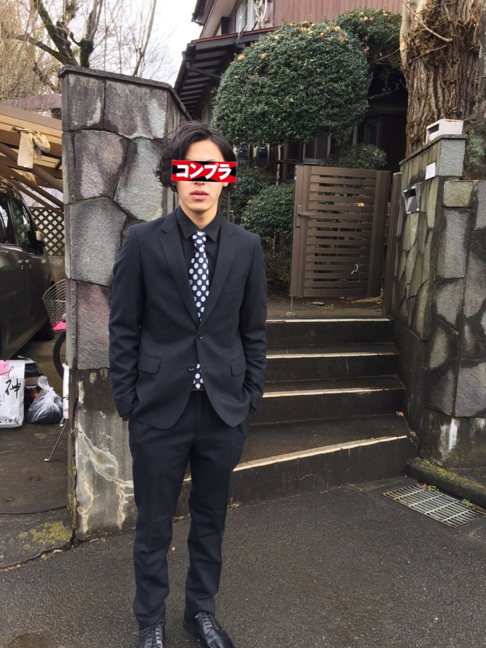 「セットアップ、成人式」｜「JOURNAL STANDARDのアイテム（セットアップ、ブラック系）」を使った、Ryuya Chinoさん（メンズ・171cm）の春コーディネートの1枚目の写真
