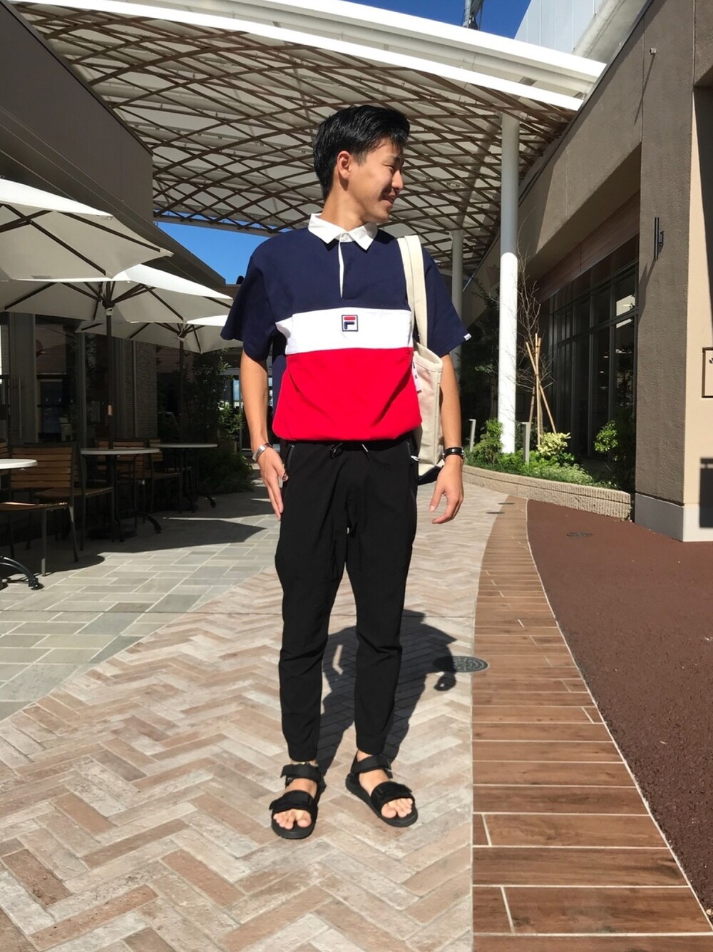 「FILA、スポーツミックス、タックイン」｜「FILAのアイテム（ポロシャツ、その他）」を使った、Ryuya Chinoさん（メンズ・171cm）の夏コーディネートの1枚目の写真