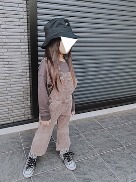 「Levi's（リーバイス）のアイテム（オールインワン・サロペット）」を使った、ra⋆yuさん（キッズ・110cm）の秋コーディネート