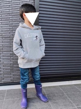 「アイテム（レインシューズ、パープル系）」を使った、ra⋆yuさん（キッズ・122cm）の冬コーディネート