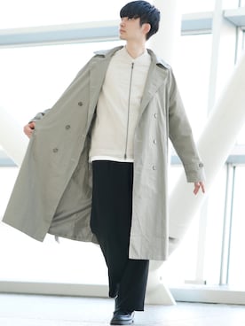 「FEKETE（フェケテ）のアイテム（トレンチコート）」を使った、Fujino Masaruさん（メンズ・181cm）の春コーディネート