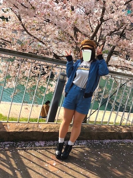 「HAT TRICKのアイテム（キャスケット、ベージュ系）」を使った、おでんさん（レディース・159cm）の春コーディネート