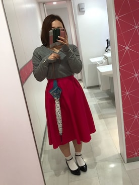 「ROPE' PICNIC（ロペピクニック）の【新色追加】天竺Vネックプルオーバー（ニット/セーター、グレー系）」を使った、おでんさん（レディース・159cm）の春コーディネート