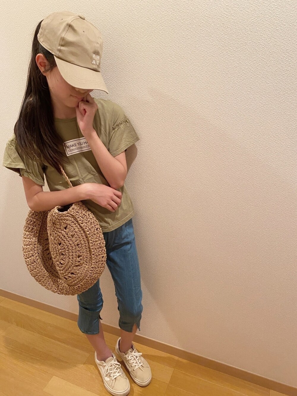 「Branshes、VANS、カジュアルコーデ、春夏コーデ、おうちファッション、キャップ、ロゴT、夏だ！Tシャツ着よう！」｜「DISCOATのペーパーサークルワンショルダーバッグ（ショルダーバッグ、ブラウン系）」を使った、ko_ai_to🎶さん（キッズ・143cm）の夏コーディネートの1枚目の写真