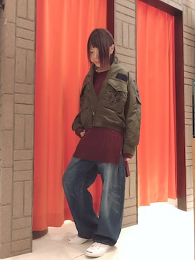 「リブニット」｜「アイテム（ミリタリージャケット）」を使った、あかねさん（レディース・157cm）の秋コーディネート