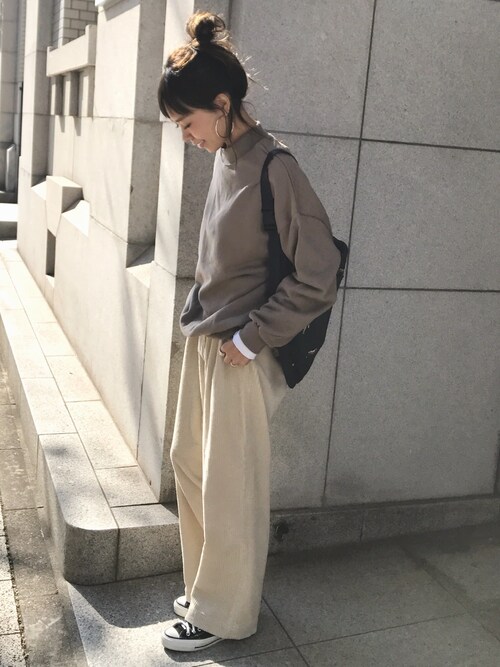 おしゃれなカフェで待ち合わせ