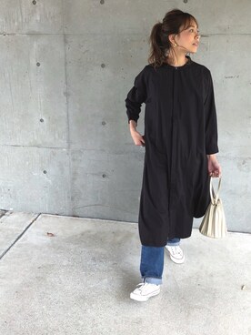 「NEUNA（ヌナ）のカヌレ巾着型プリーツハンドバッグ（ハンドバッグ）」を使った、maiさん（レディース・165cm）の春コーディネート