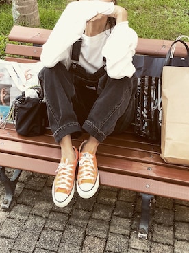 「Levi's（リーバイス）のアイテム（サロペット/オーバーオール）」を使った、maiさん（レディース・165cm）の秋コーディネート