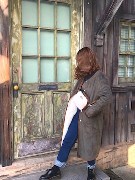 「USJ」｜「アイテム（ムートンコート）」を使った、mさん（レディース・157cm）の秋コーディネート