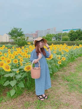 「ひまわり畑」｜「アイテム（アナログ腕時計）」を使った、rioさん（レディース・160cm）の夏コーディネート