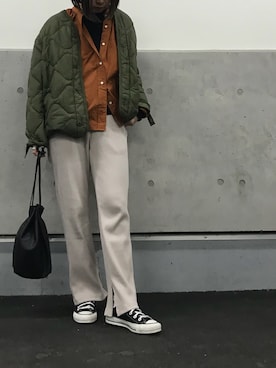 「リブニット」｜「アイテム（ミリタリージャケット）」を使った、norinoriyさん（レディース・157cm）の春コーディネート