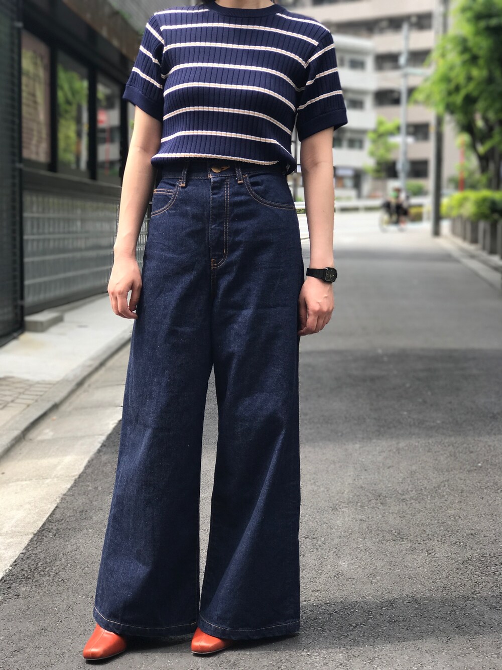 「オトナカジュアル、ラフ、ゆるコーデ、デニムパンツ、デニム、denim、ワイドパンツ、カジュアル、リムアーク」｜「MOUSSYのアイテム（デニムパンツ、ブルー系）」を使った、maya_nakamuraさん（レディース・158cm）の夏コーディネートの1枚目の写真