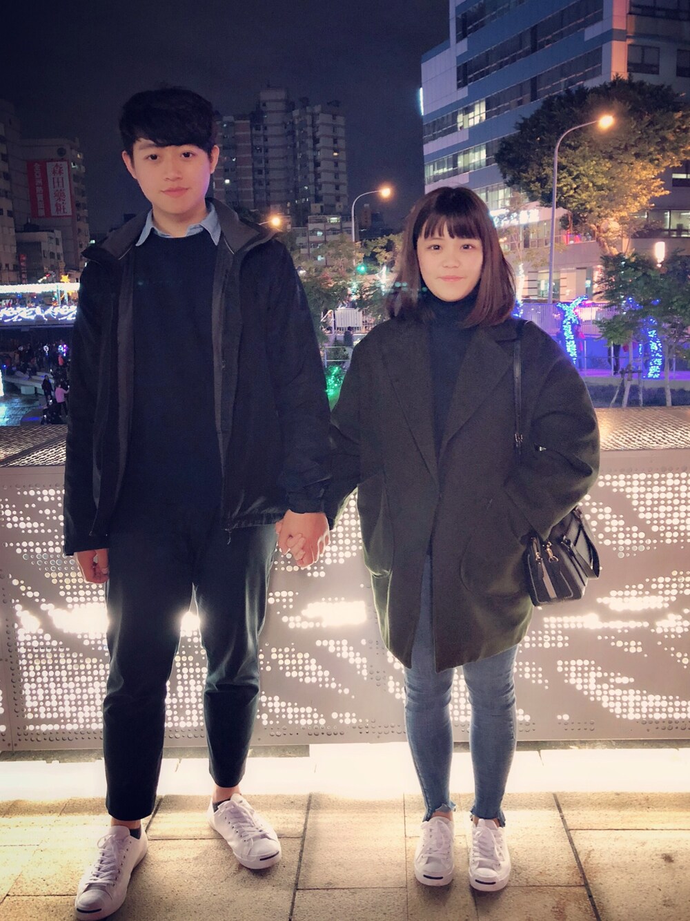 「柳川」｜「adidasのアイテム（トレンチコート、ブラック系）」を使った、Kai Wei さん（メンズ・180cm）の冬コーディネートの1枚目の写真