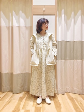 「Samansa Mos2 blue」｜「アイテム（マウンテンパーカー）」を使った、む ら ま つさん（レディース・148cm）の春コーディネート