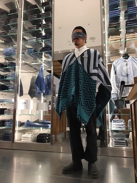 「DIESEL（ディーゼル）のアイテム（ポンチョ）」を使った、JJJ.さん（メンズ・175cm）の冬コーディネート