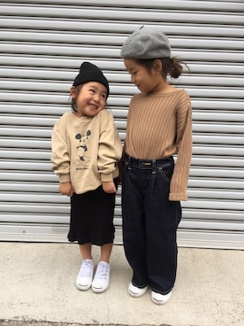 「AZUL by moussy（アズールバイマウジー）のアイテム（スウェット）」を使った、koyukiさん（キッズ・100cm）の秋コーディネート
