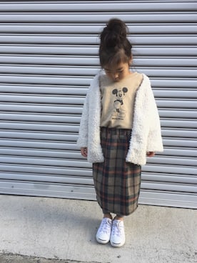 「AZUL by moussy（アズールバイマウジー）のアイテム（スウェット）」を使った、koyukiさん（キッズ・100cm）の冬コーディネート