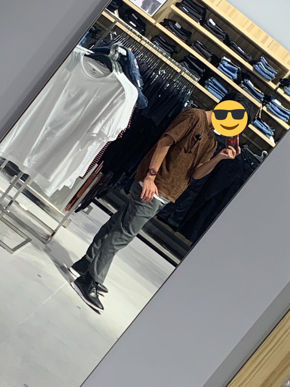「大人トレンドカジュアル、秋のカフェオレコーデ、ブラウン、秋コーデ、低身長、革靴、グレーパンツ、フォロー返します、GU、今日のコーデ」｜「G-SHOCKのアイテム（アナログ腕時計、ブラック系）」を使った、もっどさん（メンズ・170cm）の秋コーディネートの1枚目の写真
