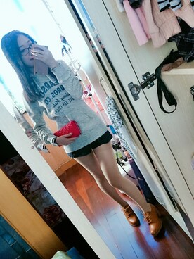 「アイテム（フレグランス、ゴールド系）」を使った、まいにゃん💜さん（レディース・164cm）の秋コーディネート