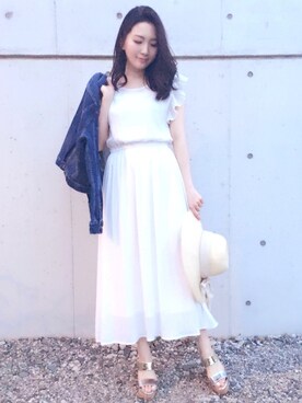 「MERCURYDUO（マーキュリーデュオ）のアイテム（デニムジャケット）」を使った、AYANO MIYAZAKIさん（レディース・161cm）の春コーディネート