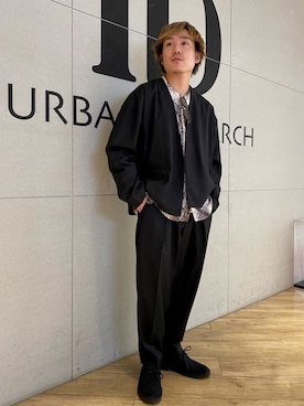 「パイソン柄」｜「アイテム（その他アウター）」を使った、Takuyaさん（メンズ・170cm）の春コーディネート