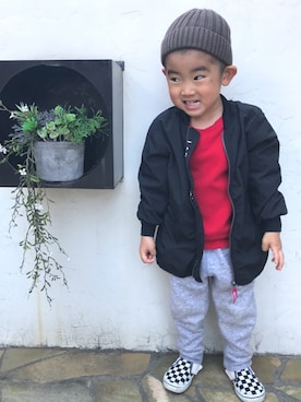 「アイテム（ナイロンジャケット）」を使った、ittetsuさん（キッズ・90cm）の春コーディネート