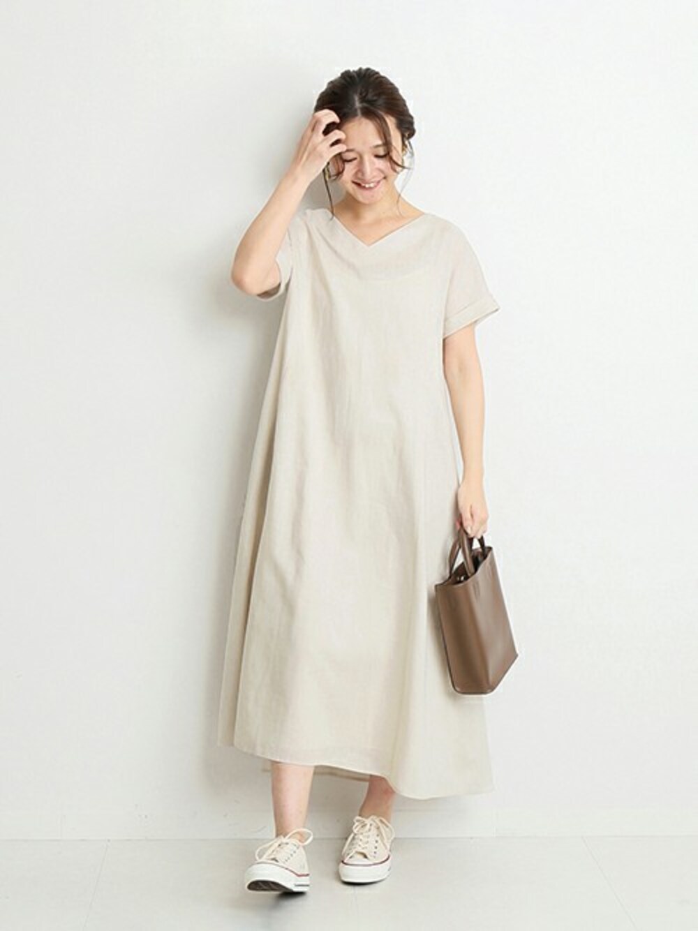 【美品】スローブイエナ リネン混Vネックワンピース　40 大きいサイズ 美品】スローブイエナ リネン混Vネックワンピース 40 大きい