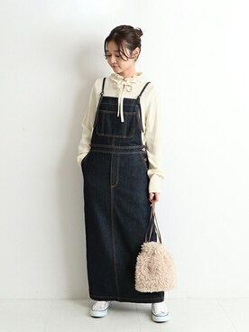 「お出かけスタイル」｜「アイテム（ジャンパースカート）」を使った、Chikaさん（レディース・158cm）の冬コーディネート