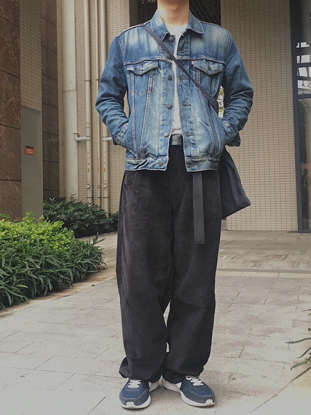「SILVER TABのアイテム（その他パンツ、ブラック系）」を使った、user_729さん（メンズ・165cm）の冬コーディネートの1枚目の写真