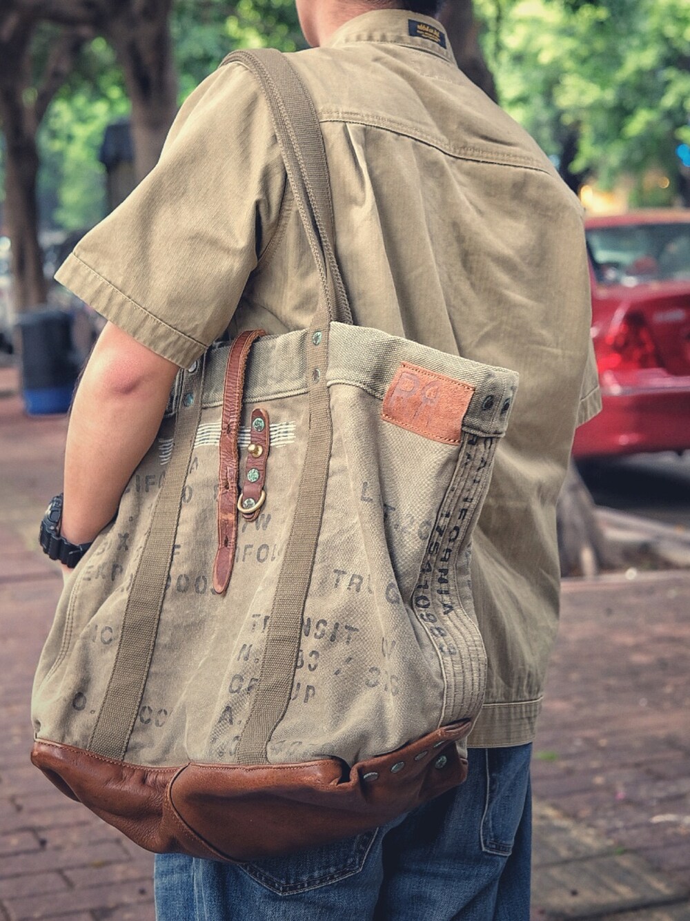「rrl」｜「RRLのアイテム（ショルダーバッグ、その他）」を使った、user_729さん（メンズ・165cm）の春コーディネートの1枚目の写真