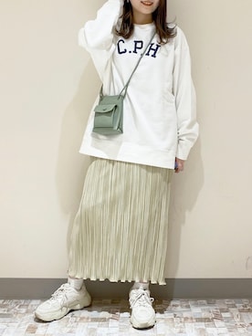 「GRL（グレイル）のアイテム（スニーカー）」を使った、manaty.さん（レディース・159cm）の春コーディネート
