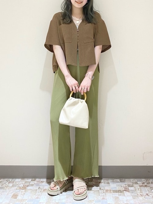 Lowrys Farm アトレ川崎manaty さんのサンダルを使ったコーディネート Zozotown