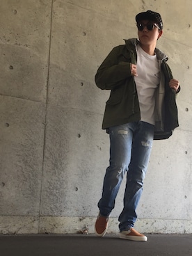 「OMNIGOD（オムニゴッド）のアイテム（パーカー）」を使った、みずきさん（メンズ・173cm）の冬コーディネート