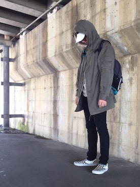 「OMNIGOD（オムニゴッド）のアイテム（パーカー）」を使った、みずきさん（メンズ・173cm）の春コーディネート
