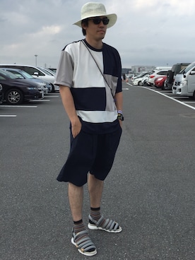 「mercibeaucoup,（メルシーボークー）のアイテム（サンダル）」を使った、Ronald Fongさん（メンズ・173cm）の秋コーディネート