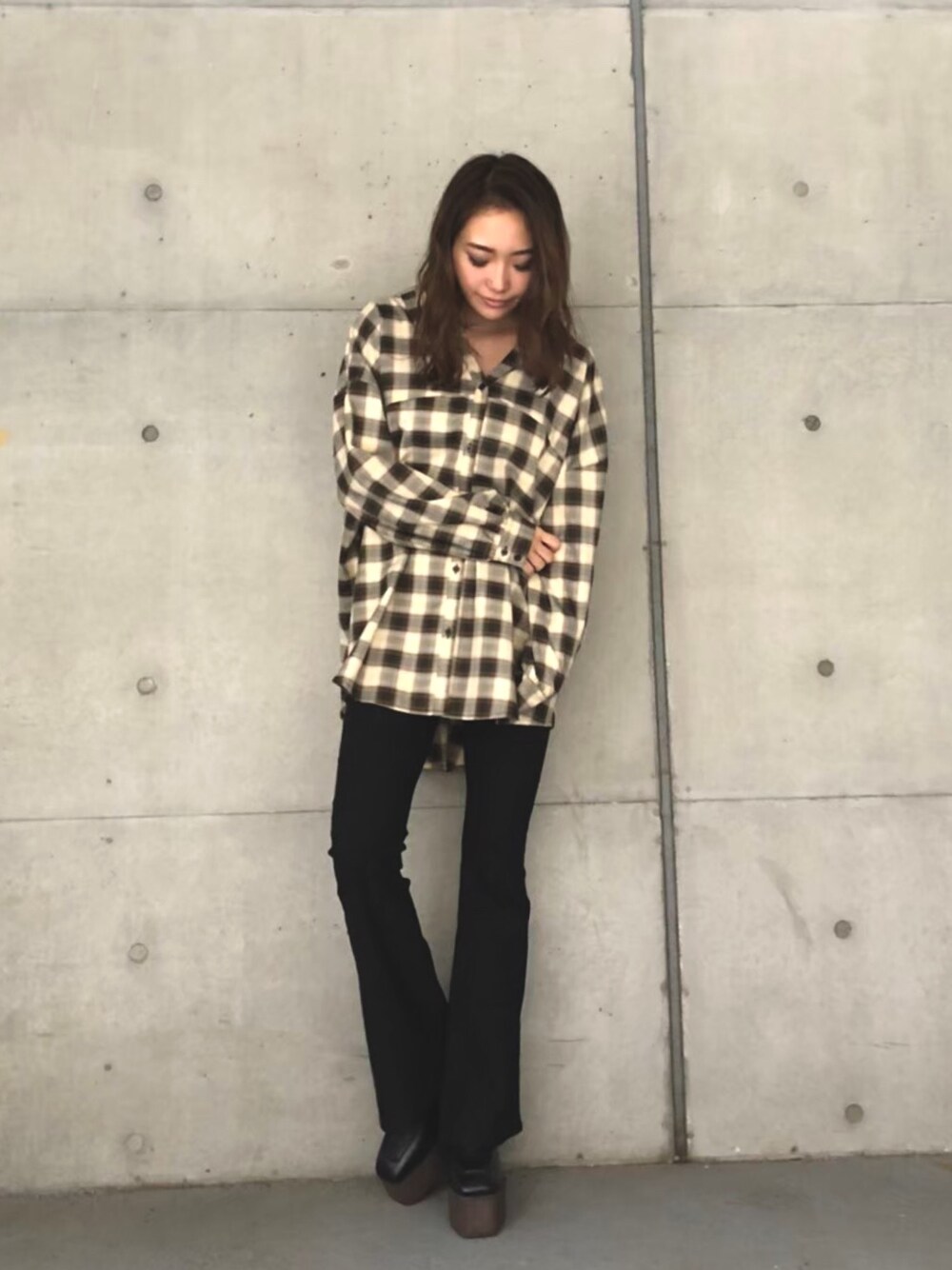 ENVYM（アンビー）の「BACKレースUPルーズチェックSH（シャツ 