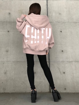 「アイテム（ローファー、その他）」を使った、envym_officialさん（レディース・160cm）の冬コーディネート