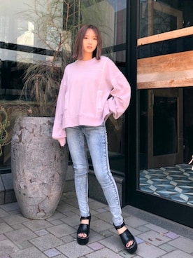 「ブリーチデニム」｜「アイテム（サンダル）」を使った、envym_officialさん（レディース・160cm）の春コーディネート