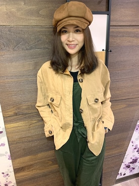 「cotton on（コットンオン）のアイテム（オールインワン・サロペット）」を使った、Kami Chuiさん（レディース・168cm）の秋コーディネート