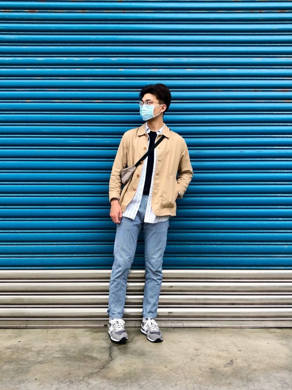 「ootd、New Balance、Dickies、無印良品、カーキ、春コーデ、春、通勤コーデ、今日のコーデ、大人カジュアル」｜「NEW BALANCEのアイテム（スニーカー、グレー系）」を使った、Jie Linさん（メンズ・187cm）の春コーディネートの1枚目の写真